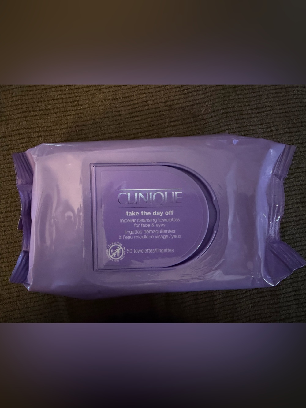 Clinique Take The Day Off Makeup Remover Wipes — Lavender Purple Pack